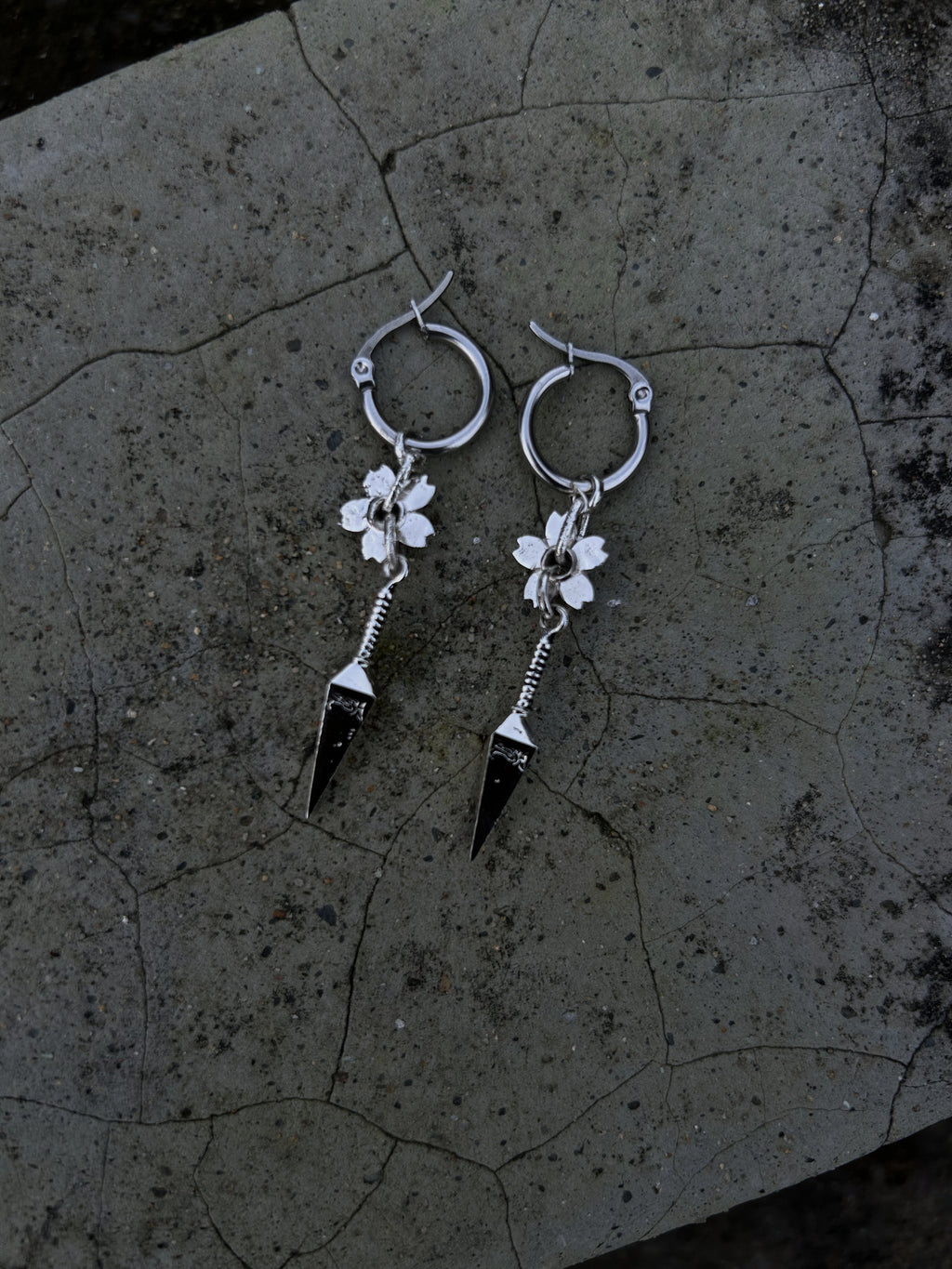 Kunai earring